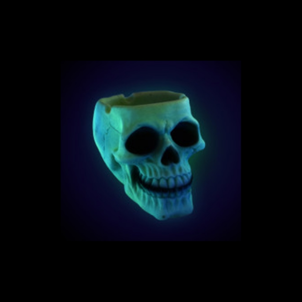 Glow in the Dark Skull Polyresin Ashtray 3"